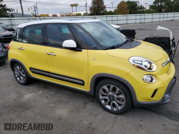 2014 FIAT 500L Trekking with VIN ZFBCFADH8EZ029673, listed as a Copart auction lot 79418084 with 67,171 mi miles and Salvage Title. Bid and sale history available at carsss.com. Image 4.