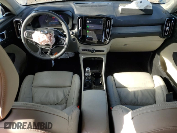 2023 Volvo XC40 Ultimate Bright Theme с VIN YV4L12UA2P2018231, выставлен на аукционе Copart как лот 41922235 с пробегом 39 681 миль миль и Списание • Salvage title. История ставок и продаж доступна на DreamBid. Изображение 8.