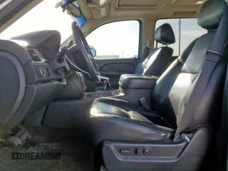 2013 Chevrolet Avalanche LTZ with VIN 3GNMCGE03DG132995, listed as a Copart auction lot 49694705 with 174,506 mi miles and Salvage title. Bid and sale history available at DreamBid. Image 7.