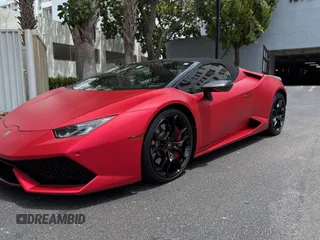 2019 Lamborghini Huracan z VIN ZHWUR2ZF0KLA11750, wystawiony jako Copart lot #54367815 z przebiegiem 24 641 mil mil oraz Tytuł czysty. Historia ofert i sprzedaży dostępna na DreamBid. Obrazek 2.