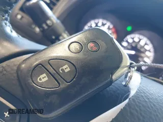 2010 Lexus GS 350 z VIN JTHCE1KS0A0026231, wystawiony jako IAAI lot #41969151 z przebiegiem 126 643 mil mil oraz . Historia ofert i sprzedaży dostępna na DreamBid. Obrazek 11.
