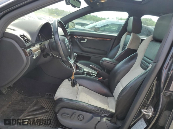 2006 Audi S4 z VIN WAUGL78E46A065433, wystawiony jako Copart lot #55156135 z przebiegiem 144 505 mil mil oraz Szkody całkowita. Historia ofert i sprzedaży dostępna na DreamBid. Obrazek 7.
