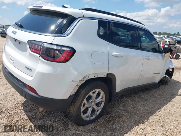 2024 Jeep Compass Latitude with VIN 3C4NJDBN4RT116966, listed as a IAAI auction lot 42562326 with 32,436 mi miles and . Bid and sale history available at DreamBid. Image 4.