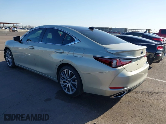 2021 Lexus ES with VIN 58ADZ1B15MU088713, listed as a IAAI auction lot 41756092 with 26,888 mi miles. Bid and sale history available at carsss.com. Image 3.
