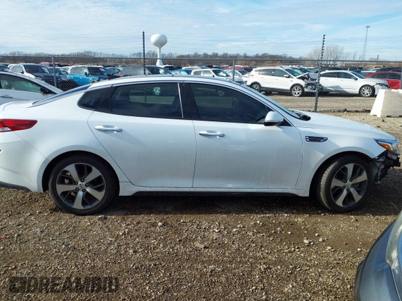 2019 Kia Optima LX with VIN 5XXGT4L31KG334865, listed as a IAAI auction lot 41044256 with 54,717 mi miles. Bid and sale history available at carsss.com. Image 13.