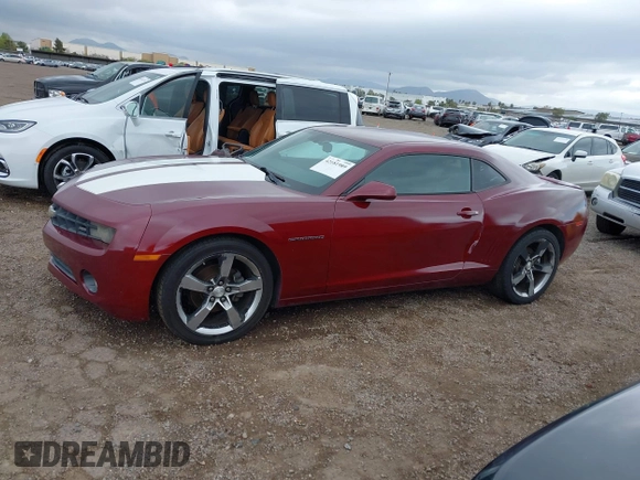 2011 Chevrolet Camaro 1LT z VIN 2G1FB1ED1B9149329, wystawiony jako IAAI lot #42181989 z przebiegiem 143 490 mil mil oraz . Historia ofert i sprzedaży dostępna na DreamBid. Obrazek 14.