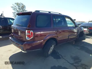 2008 Honda Pilot VP with VIN 5FNYF28238B008772, listed as a IAAI auction lot 42014263 with 110,239 mi miles and . Bid and sale history available at DreamBid. Image 4.