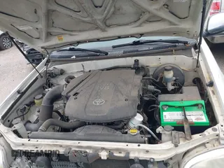 2006 Toyota Tundra SR5 with VIN 5TBRU34106S468227, listed as a IAAI auction lot 41495683 with 124,123 mi miles and . Bid and sale history available at DreamBid. Image 10.