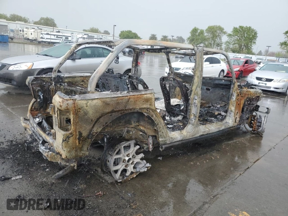 2024 Jeep Wrangler Willys с VIN 1C4RJXN6XRW310449, выставлен на аукционе Copart как лот 51261035 с пробегом Не указан миль и На запчасти • Non repairable. История ставок и продаж доступна на DreamBid. Изображение 3.