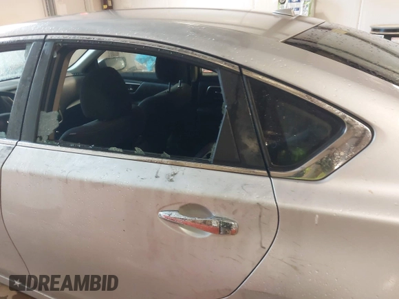 2018 Nissan Altima SR with VIN 1N4AL3AP4JC282996, listed as a IAAI auction lot 41722960 with 139,532 mi miles and . Bid and sale history available at carsss.com. Image 17.