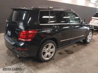 2015 Mercedes-Benz GLK-Class GLK 350 with VIN WDCGG8JB5FG381105, listed as a IAAI auction lot 41810355 with 117,320 mi miles. Bid and sale history available at carsss.com. Image 4.