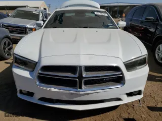 2011 Dodge Charger RT Max with VIN 2B3CM5CT5BH610920, listed as a Copart auction lot 73713394 with 136,088 mi miles and Salvage Title. Bid and sale history available at carsss.com. Image 5.