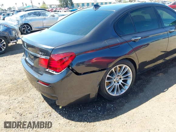 2015 BMW 7 Series 750i с VIN WBAYA8C59FD825698, выставлен на аукционе IAAI как лот 42009098 с пробегом 71 639 миль миль и . История ставок и продаж доступна на DreamBid. Изображение 6.