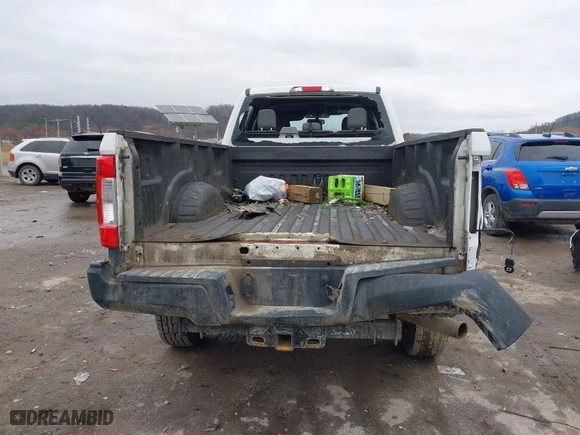 2019 Ford Super Duty F-250 SRW XL with VIN 1FT7W2B60KEE72179, listed as a IAAI auction lot 41115656 with 91,331 mi miles. Bid and sale history available at carsss.com. Image 16.