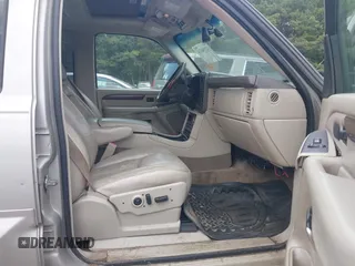 2005 Cadillac Escalade with VIN 1GYEC63T45R115932, listed as a IAAI auction lot 42756514 with 373,014 mi miles and . Bid and sale history available at DreamBid. Image 5.