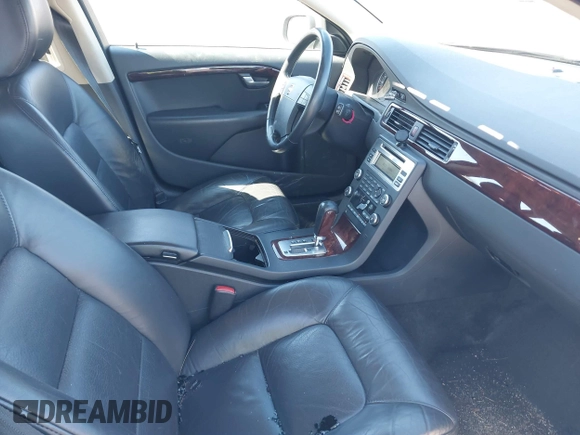 2008 Volvo V70 with VIN YV1BW982881009997, listed as a IAAI auction lot 41642270 with 116,010 mi miles and . Bid and sale history available at DreamBid. Image 5.
