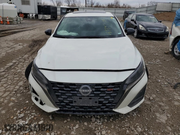2023 Nissan Altima 2.5 SR with VIN 1N4BL4CV0PN303927, listed as a Copart auction lot 47737035 with 45,148 mi miles and Salvage Title. Bid and sale history available at carsss.com. Image 5.