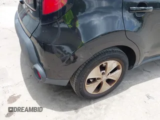 2015 Kia Soul z VIN KNDJN2A27F7161320, wystawiony jako IAAI lot #42480400 z przebiegiem 92 275 mil mil oraz . Historia ofert i sprzedaży dostępna na DreamBid. Obrazek 12.