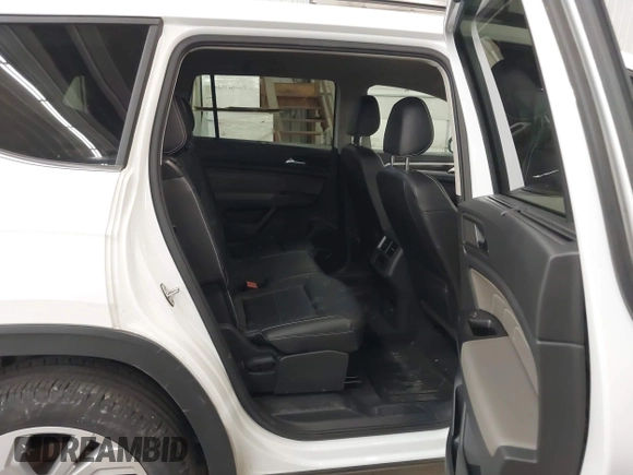 2021 Volkswagen Atlas SE z VIN 1V2HR2CA3MC539997, wystawiony jako IAAI lot #41977786 z przebiegiem 77 372 mil mil oraz . Historia ofert i sprzedaży dostępna na DreamBid. Obrazek 8.