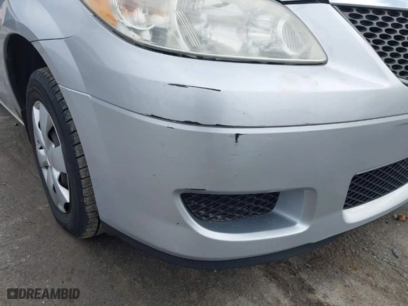 2006 Mazda MPV LX with VIN JM3LW28A360568523, listed as a IAAI auction lot 41957783 with 151,606 mi miles. Bid and sale history available at carsss.com. Image 6.