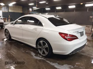 2019 Mercedes-Benz CLA 250 z VIN WDDSJ4GB8KN765229, wystawiony jako IAAI lot #41548902 z przebiegiem 57 608 mil mil oraz . Historia ofert i sprzedaży dostępna na DreamBid. Obrazek 3.
