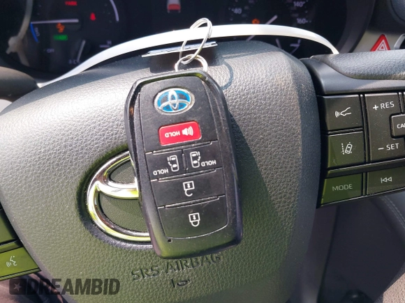 2022 Toyota Sienna LE z VIN 5TDBRKEC0NS087867, wystawiony jako IAAI lot #42332549 z przebiegiem 52 551 mil mil oraz . Historia ofert i sprzedaży dostępna na DreamBid. Obrazek 11.