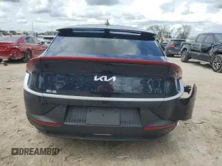 2022 Kia EV6 Light with VIN KNDC34LB9N5065576, listed as a Copart auction lot 70694694 with 18,546 mi miles and Non Repairable. Bid and sale history available at carsss.com. Image 6.