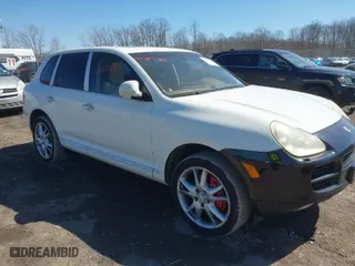2006 Porsche Cayenne Turbo with VIN WP1AC29P06LA91297, listed as a IAAI auction lot 42067712 with 161,348 mi miles. Bid and sale history available at carsss.com. Image 1.