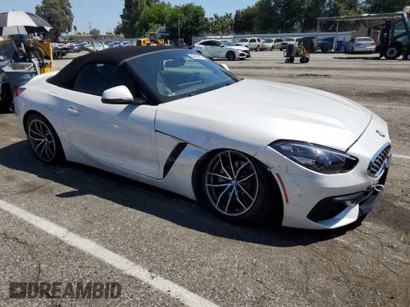 2020 BMW Z4 sDrive30i with VIN WBAHF3C03LWW58294, listed as a Copart auction lot 65419413 with 32,121 mi miles. Bid and sale history available at carsss.com. Image 4.