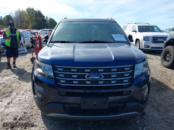 2017 Ford Explorer XLT with VIN 1FM5K7D87HGA71445, listed as a IAAI auction lot 40792246 with 163,030 mi miles. Bid and sale history available at carsss.com. Image 12.