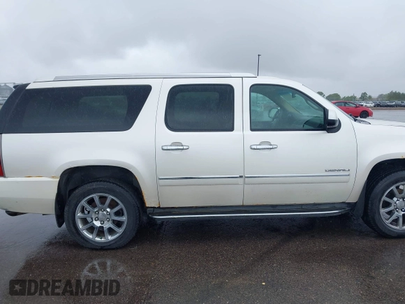 2011 GMC Yukon XL Denali z VIN 1GKS2MEF5BR178383, wystawiony jako IAAI lot #42331419 z przebiegiem 247 193 mil mil oraz . Historia ofert i sprzedaży dostępna na DreamBid. Obrazek 14.