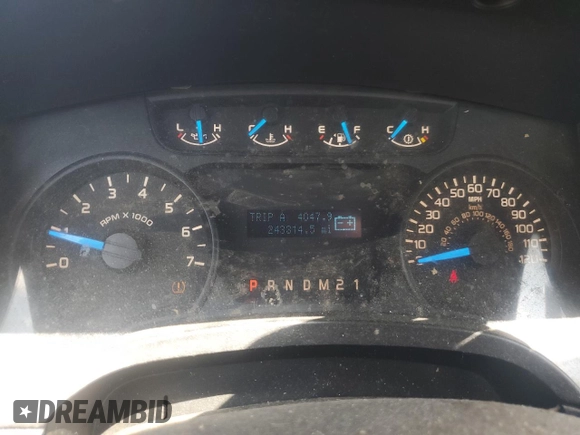 2013 Ford F-150 XL с VIN 1FTMF1CMXDKG42014, выставлен на аукционе Copart как лот 62140115 с пробегом 243 314 миль миль и Чистый • Clean title. История ставок и продаж доступна на DreamBid. Изображение 9.