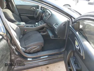 2015 Chrysler 200 Limited с VIN 1C3CCCAB3FN529027, выставлен на аукционе IAAI как лот 41433448 с пробегом 103 589 миль миль и . История ставок и продаж доступна на DreamBid. Изображение 5.