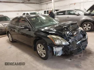 2012 Nissan Altima S z VIN 1N4AL2AP3CN407570, wystawiony jako IAAI lot #42171530 z przebiegiem 176 486 mil mil oraz . Historia ofert i sprzedaży dostępna na DreamBid. Obrazek 1.