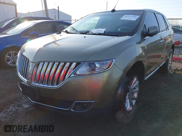 2013 Lincoln MKX z VIN 2LMDJ8JK6DBL06315, wystawiony jako IAAI lot #41737956 z przebiegiem 134 423 mil mil oraz . Historia ofert i sprzedaży dostępna na DreamBid. Obrazek 17.