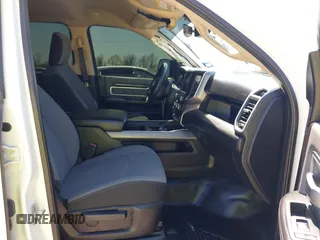 2019 Ram 2500 Big Horn with VIN 3C6UR5JJ6KG598077, listed as a IAAI auction lot 41852866 with 139,291 mi miles. Bid and sale history available at carsss.com. Image 5.