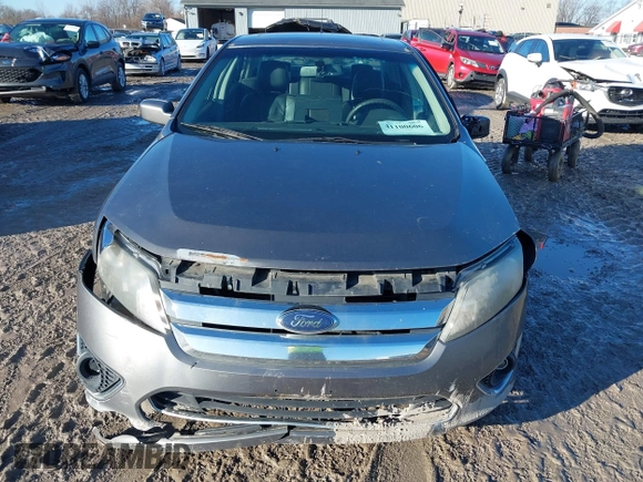 2010 Ford Fusion Hybrid with VIN 3FADP0L39AR125251, listed as a IAAI auction lot 41100606 with 235,612 mi miles. Bid and sale history available at carsss.com. Image 12.