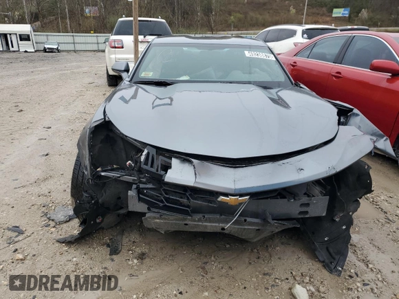 2020 Chevrolet Camaro 1LT z VIN 1G1FB1RS4L0117608, wystawiony jako Copart lot #49238875 z przebiegiem 75 815 mil mil oraz Czysty tytuł • Clean title. Historia ofert i sprzedaży dostępna na DreamBid. Obrazek 5.