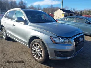2010 Audi Q5 Premium with VIN WA1CKAFP0AA044460, listed as a IAAI auction lot 41455928 with 227,462 mi miles. Bid and sale history available at carsss.com. Image 1.
