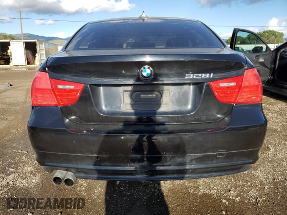 2011 BMW 3 Series 328i z VIN WBAPH7G59BNL85966, wystawiony jako Copart lot #49182085 z przebiegiem 140 626 mil mil oraz Szkoda całkowita • Salvage title. Historia ofert i sprzedaży dostępna na DreamBid. Obrazek 6.