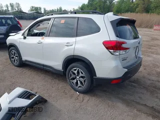 2023 Subaru Forester Premium z VIN JF2SKADC2PH471884, wystawiony jako IAAI lot #42073492 z przebiegiem Nie podano mil oraz . Historia ofert i sprzedaży dostępna na DreamBid. Obrazek 3.