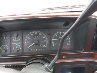 1989 Ford F-150 with VIN 1FTEF14NXKKA50427, listed as a IAAI auction lot 42449724 with 98,001 mi miles and . Bid and sale history available at DreamBid. Image 7.