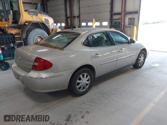 2008 Buick LaCrosse CX with VIN 2G4WC582781132110, listed as a IAAI auction lot 42102182 with 85,513 mi miles. Bid and sale history available at carsss.com. Image 4.