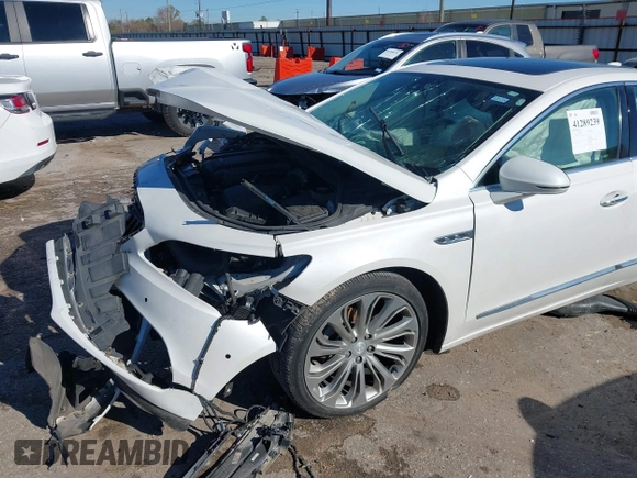 2017 Buick LaCrosse Premium with VIN 1G4ZR5SS2HU163662, listed as a IAAI auction lot 41289239 with 1 mi miles. Bid and sale history available at carsss.com. Image 6.