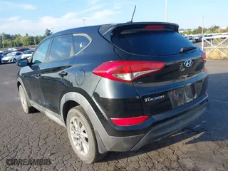 2016 Hyundai Tucson SE with VIN KM8J23A41GU161702, listed as a IAAI auction lot 40334076 with 109,222 mi miles. Bid and sale history available at carsss.com. Image 3.