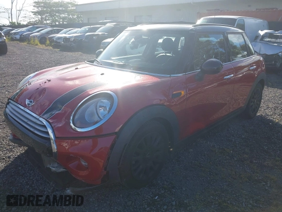 2015 MINI Hardtop 4 Door z VIN WMWXS5C57F2C63418, wystawiony jako IAAI lot #41938785 z przebiegiem 101 712 mil mil oraz . Historia ofert i sprzedaży dostępna na DreamBid. Obrazek 17.