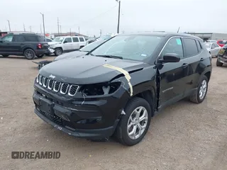 2024 Jeep Compass Sport с VIN 3C4NJDAN9RT105303, выставлен на аукционе IAAI как лот 41554518 с пробегом 10 798 миль миль и . История ставок и продаж доступна на DreamBid. Изображение 17.
