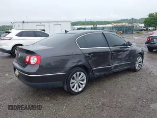 2008 Volkswagen Passat Komfort with VIN WVWAK73C88P052203, listed as a IAAI auction lot 42461111 with 197,988 mi miles and . Bid and sale history available at DreamBid. Image 4.
