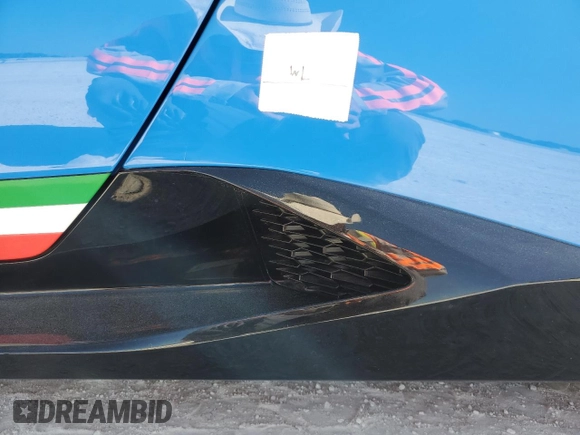 2018 Lamborghini Huracan z VIN ZHWUD4ZF2JLA08437, wystawiony jako Copart lot #50956455 z przebiegiem 7412 mil mil oraz Nie do naprawy. Historia ofert i sprzedaży dostępna na DreamBid. Obrazek 12.