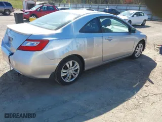 2007 Honda Civic Cpe LX with VIN 2HGFG11637H582827, listed as a IAAI auction lot 41895677 with 237,433 mi miles. Bid and sale history available at carsss.com. Image 4.